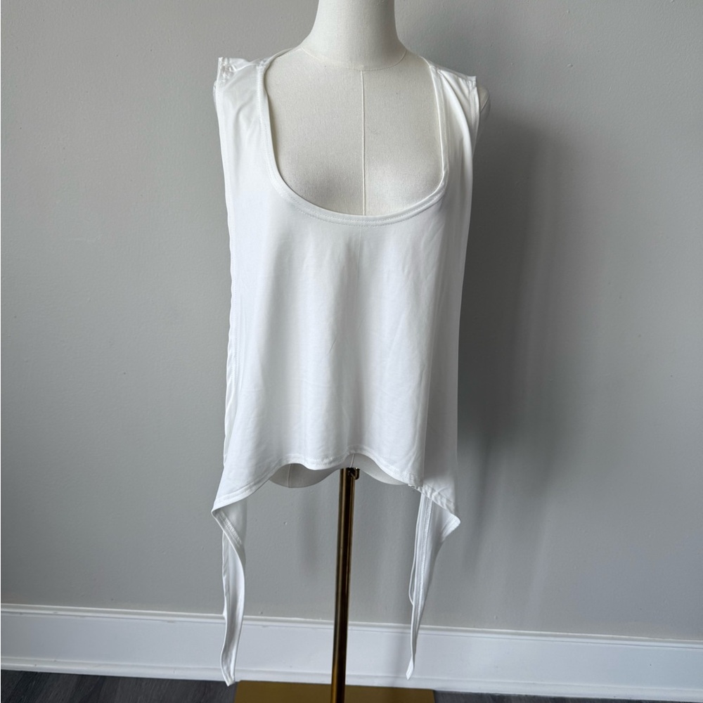 Elegant White Sleeveless Top